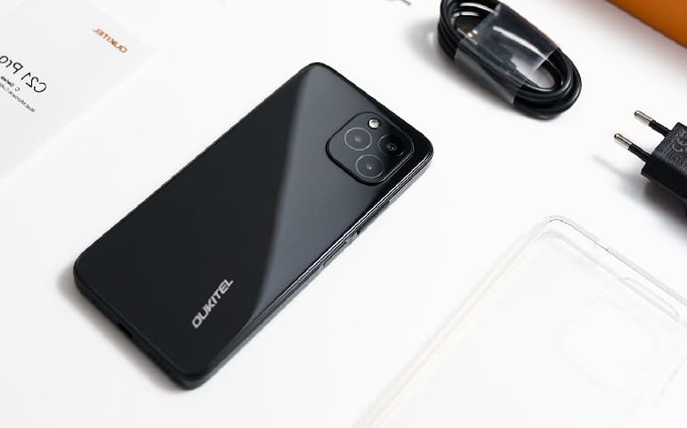 Review of smartphones realme C21 and C20